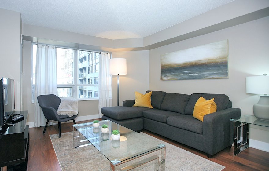 Living Room Free WiFi Fully Furnished Apartment Suite Toronto