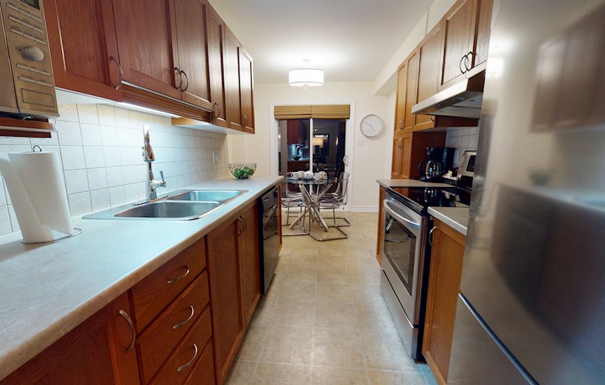 Kitchen Fully Equipped Five Appliances Stainless Steel Ottawa