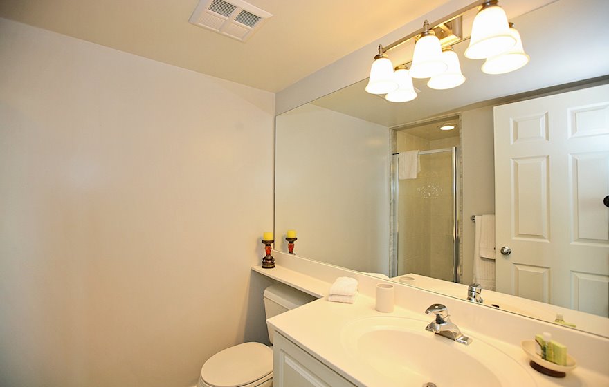 2605 - 2nd Bathroom