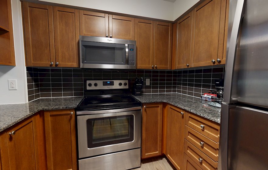 Kitchen Fully Equipped Five Appliances Scarborough