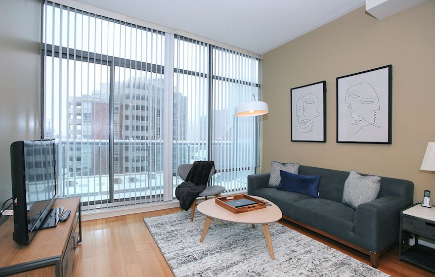 Living Room Free WiFi Fully Furnished Apartment Suite Toronto