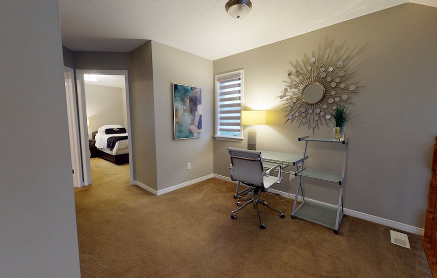 115 Designated Office Desk Free WiFi Free National Telephone Calls Kanata